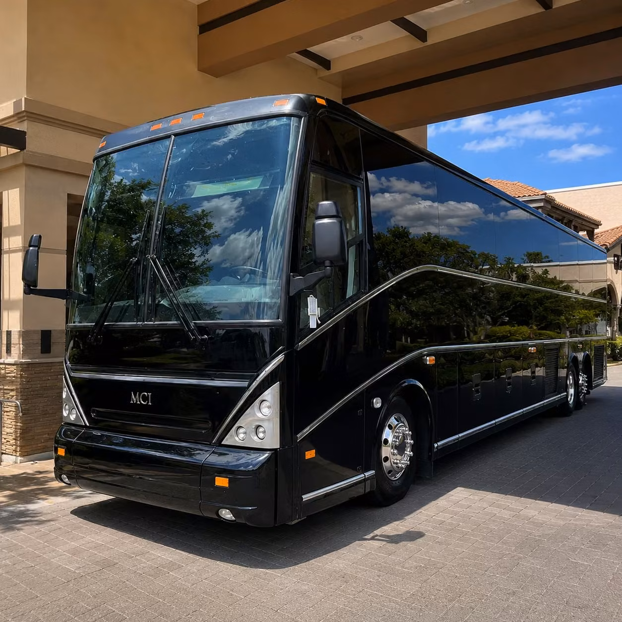 look no further for construction crew and worksite shuttle bus rentals in mountain view