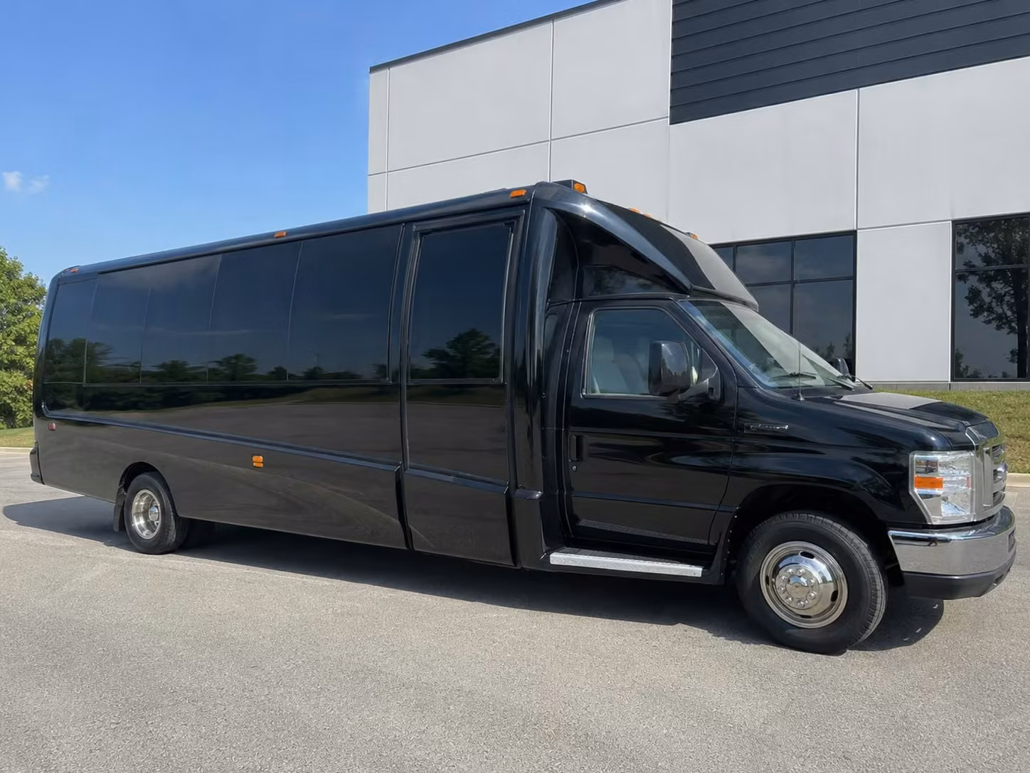 wedding party buses for bachelorette nights and pre wedding celebrations in mountain view